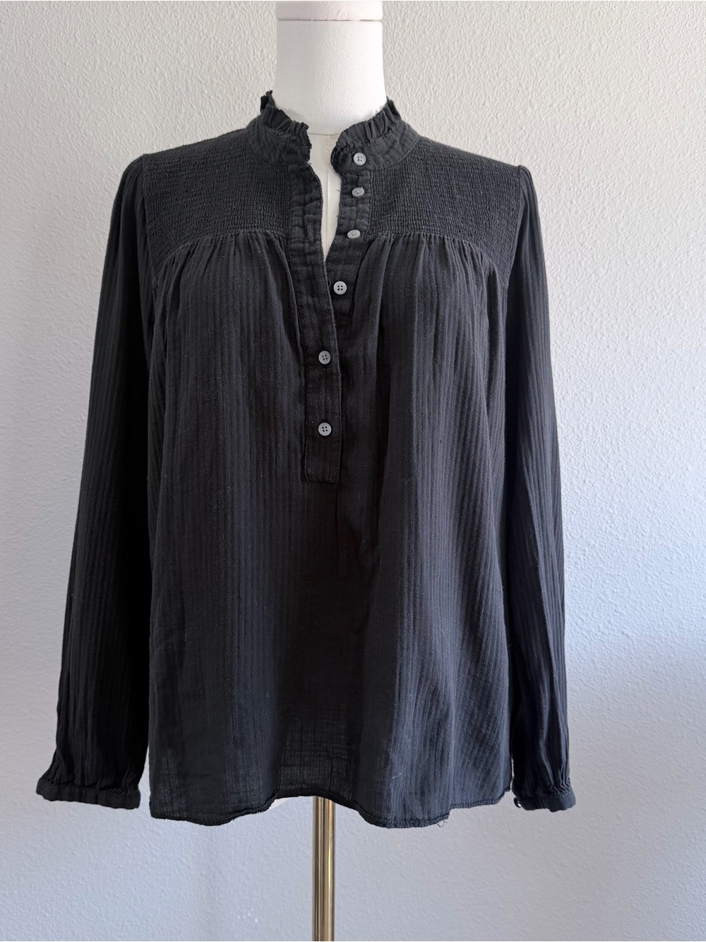 J.Crew Women’s Casual Cotton Gauze Smocked Blouse Size M Ruffle Neck Long Sleeve